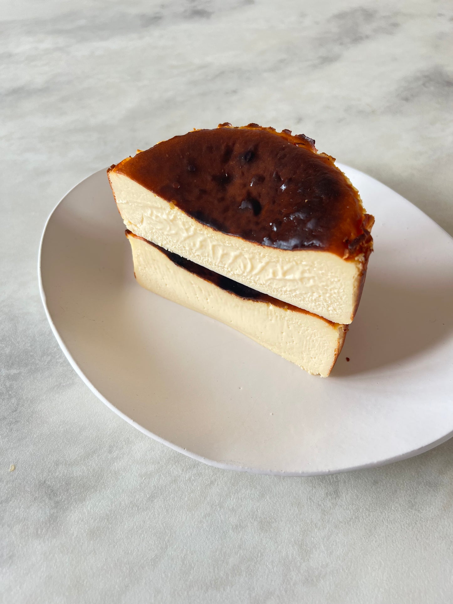 とろっとろバスクチーズケーキ